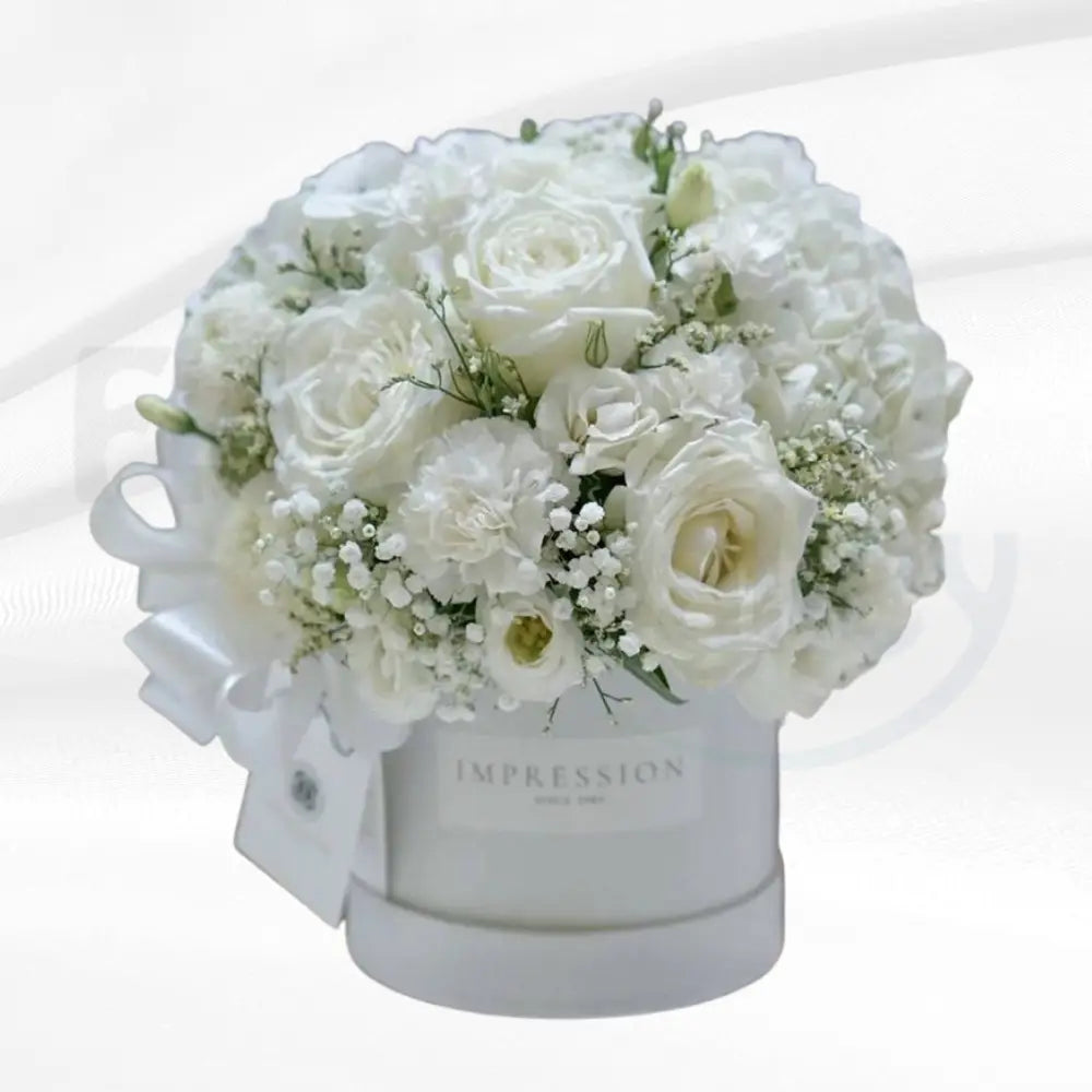 Pure Serenity: Luxe Alabaster Velvet Flower Box