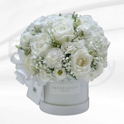 Pure Serenity: Luxe Alabaster Velvet Flower Box